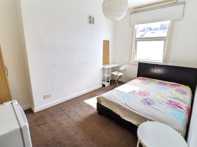Crayford Road, Islington, London N7, Studio to rent, £850 pcm | PrimeLocation