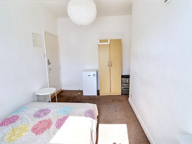 Crayford Road, Islington, London N7, Studio to rent, £850 pcm | PrimeLocation