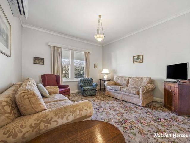 Crabapple Cottage Available Furnished or Unfurnished