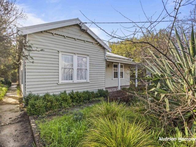 Crabapple Cottage Available Furnished or Unfurnished
