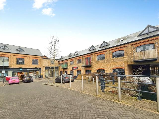 Crabble Hill, Kent CT17 1 bed flat to rent £950 pcm £219 pw