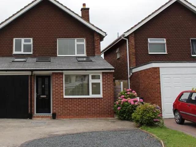 Crabmill Close, Knowle, B93 0NW, United Kingdom | 4 bed house for rent #139401844 | Rentberry