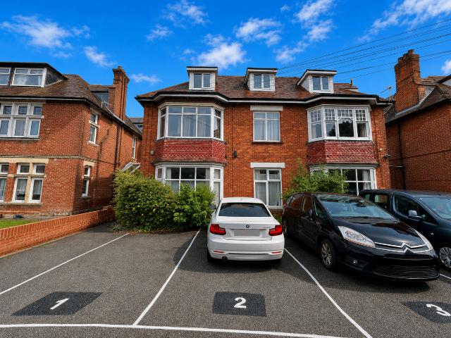 Crabton Close Road, Bournemouth BH5, 3 bed maisonette to rent, £1,900 pcm | PrimeLocation