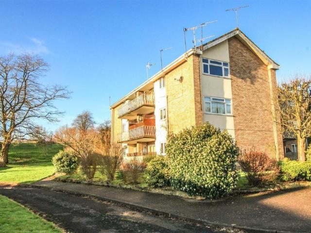 Crabtree Close, Redditch 2 bed flat to rent £950 pcm £219 pw
