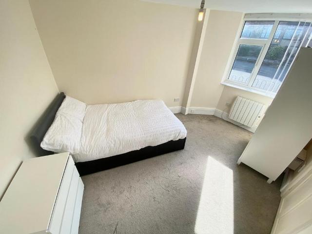 Crabtree Close, Sheffield S5 1 bed in a house share to rent £500 pcm £115 pw