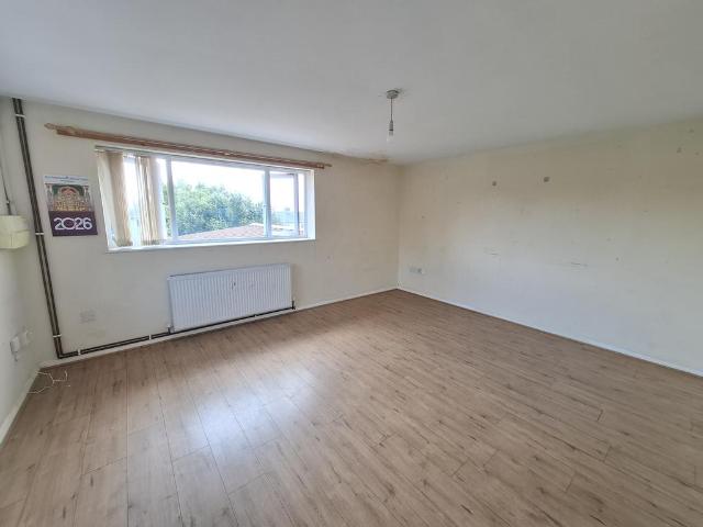 Crabtree Lane, HEMEL HEMPSTEAD 2 bed flat to rent £1,550 pcm £358 pw