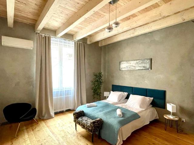 Cracow, Old town – Florianska str, NEW 2 bedrooms + livingroom, 4900 PLN +electricity only