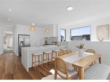 Craftsman Built Home with Panoramic Views and Pool