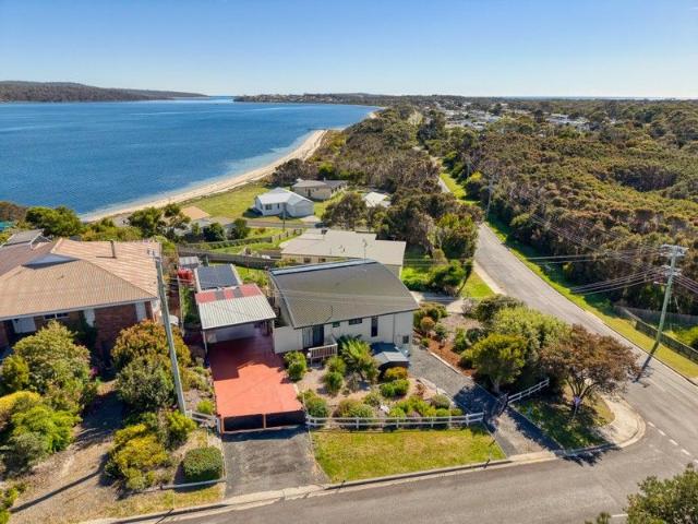 Craftsman built home with spectacular views