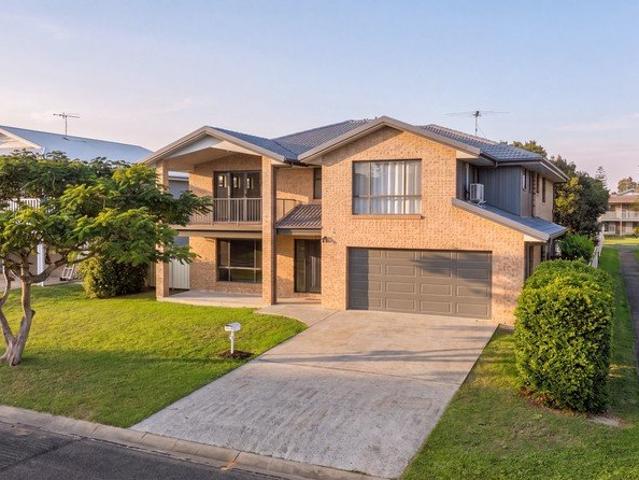 CRAFTSMAN BUILT IN PREMIER ESTATE OFFERS SOUGHT