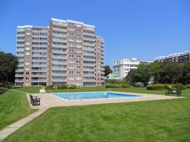 Crag Head, Manor Road, Bournemouth 2 bed apartment to rent £1,400 pcm £323 pw