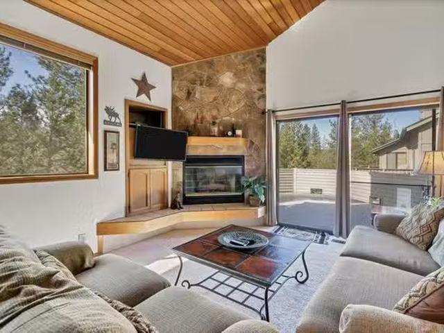Crag Lane