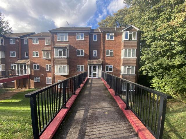 Craigmount, Radlett WD7, 1 bed flat to rent, £1,295 pcm | PrimeLocation