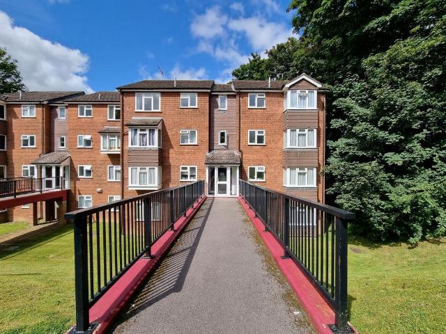 Craigmount, Radlett, WD7 1 bed flat to rent £1,400 pcm £323 pw