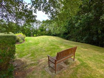 Craighouse Gardens, Morningside, EH10 5UN