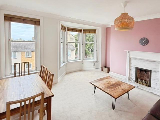 Craighouse Park, Edinburgh, EH10 3 bed flat to rent £1,600 pcm £369 pw