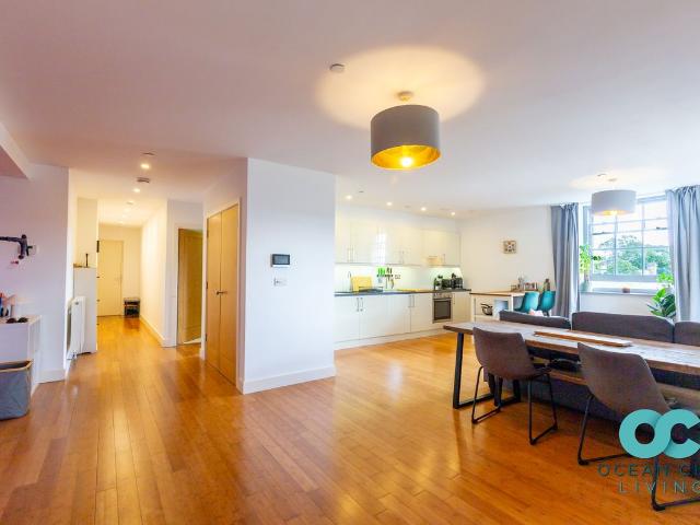 Craigie Drive, Plymouth PL1, 2 bed flat to rent, £1,150 pcm | PrimeLocation