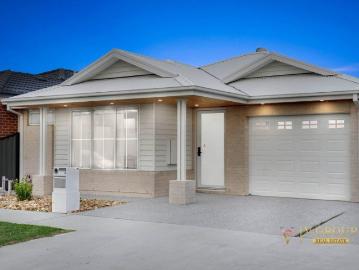 Craigieburn Side Mickleham Brand New Home With 4 Bedrooms 3 Baths !
