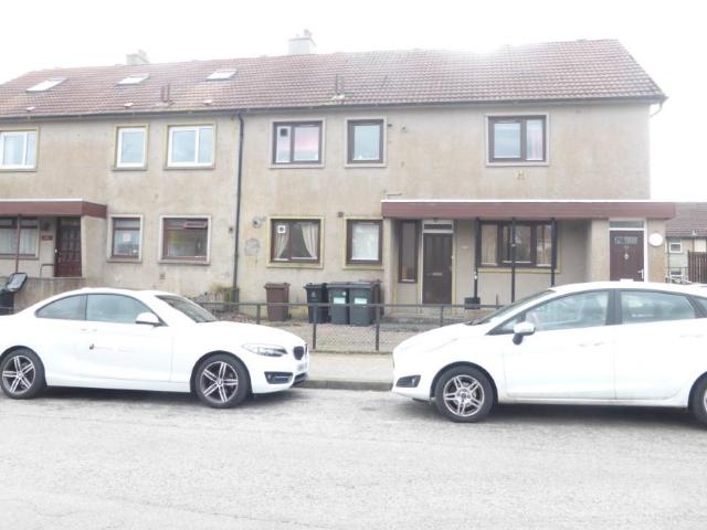Craigievar Crescent, Garthdee. 3 bed flat to rent £875 pcm £202 pw