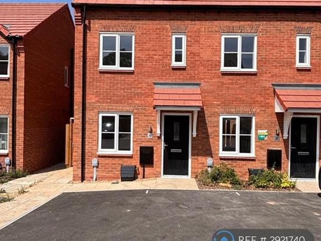 Craigleith Avenue, Loughborough, LE12 3 bed terraced house to rent £1,200 pcm £277 pw