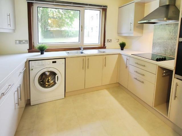 Craigleith Road, Edinburgh EH4, 2 bed flat to rent, £1,295 pcm | PrimeLocation