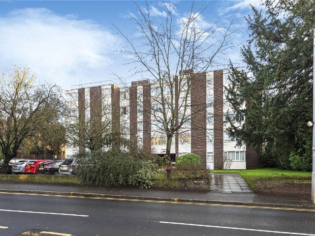 Craigside, Galsworthy Road, Kingston Upon Thames, Surrey KT2, 2 bed flat to rent, £1,850 pcm | PrimeLocation