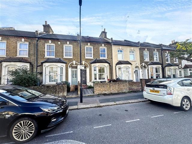 Cranbourne Road, Leyton 5 bed house to rent £2,800 pcm £646 pw
