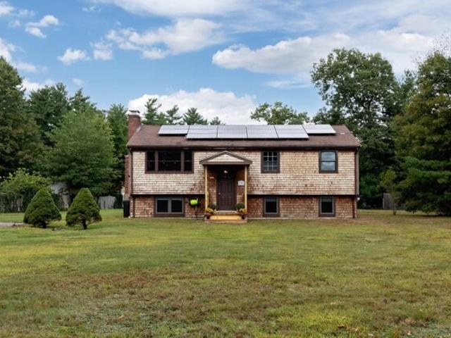 Cranberry Cir, Carver, Home For Sale