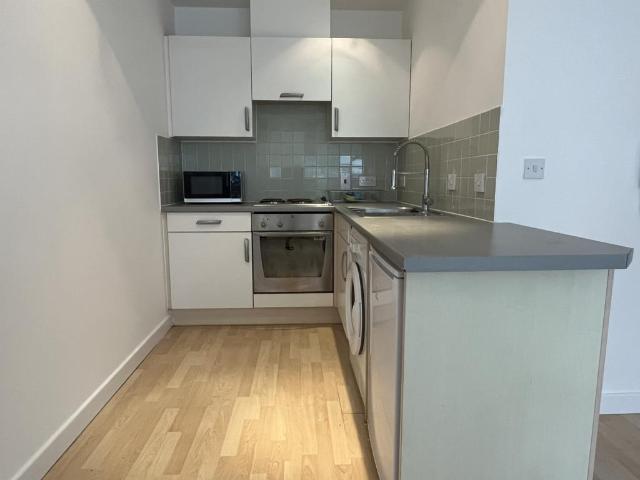 Cranbrook House, Cranbrook Street. 1 bed flat to rent £795 pcm £183 pw