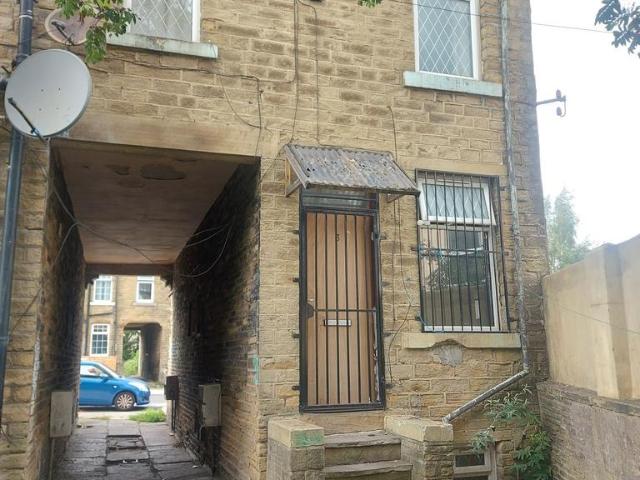 Cranbrook Street, Bradford, BD5 2 bed terraced house to rent £675 pcm £156 pw