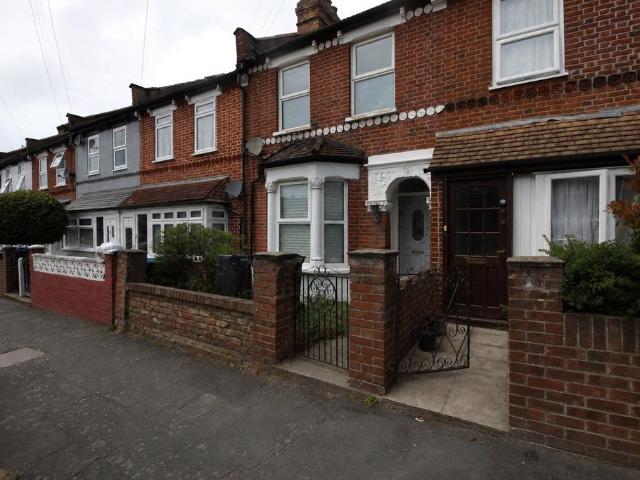 Cranbrook Road, Thornton Heath, CR7 3 bed terraced house to rent £1,900 pcm £438 pw