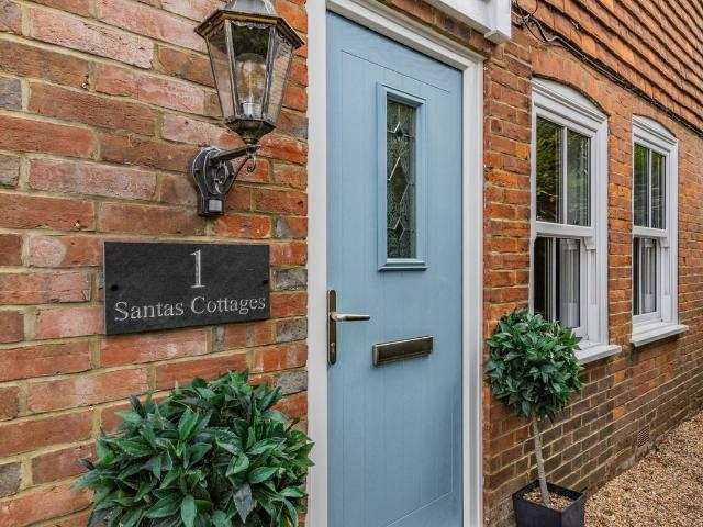 Cranbrook Road, Hawkhurst, Cranbrook TN18, 2 bed semi detached house to rent, £1,300 pcm | PrimeLocation