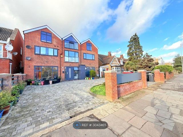 Cranbrook Road, Ilford IG6, Studio to rent, £1,200 pcm | PrimeLocation