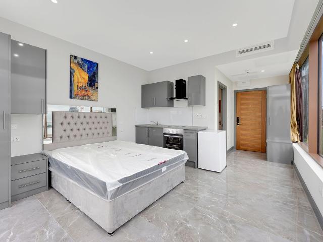 Cranbrook Road, Ilford IG1, Studio to rent, £1,400 pcm | PrimeLocation