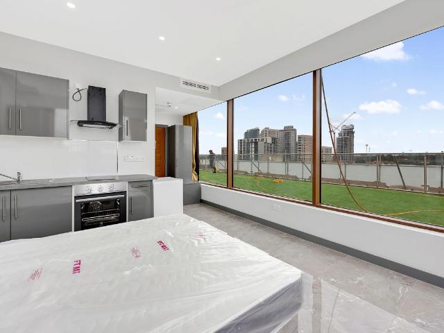 Cranbrook Road, Ilford IG1, Studio to rent, £1,650 pcm | PrimeLocation