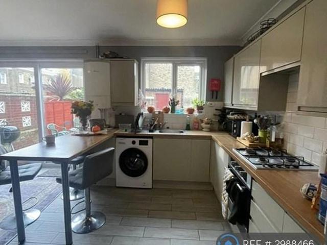 Cranbrook Road, London, SE8 4 bed terraced house to rent £3,750 pcm £865 pw