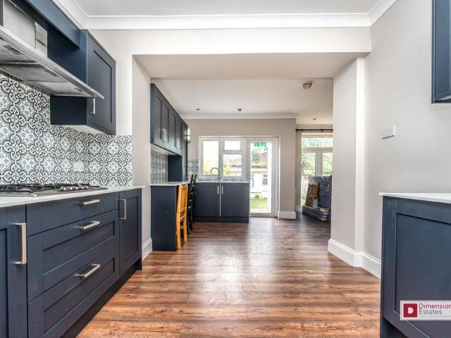 Cranbrook Rise, Ilford, Redbridge. 4 bed terraced house to rent £2,800 pcm £646 pw