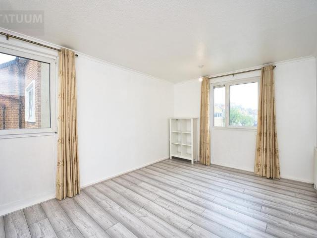 Crane House, Roman Road, London, E3 4 bed maisonette to rent £3,500 pcm £808 pw