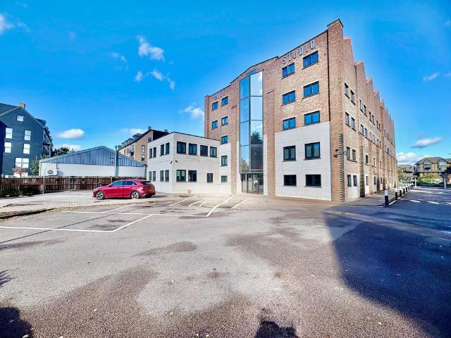 Crane Mead, WARE Studio to rent £1,050 pcm £242 pw