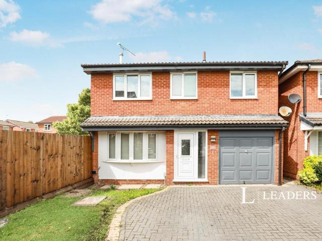 Cranebrook Close, CW1 4 bed detached house to rent £1,600 pcm £369 pw