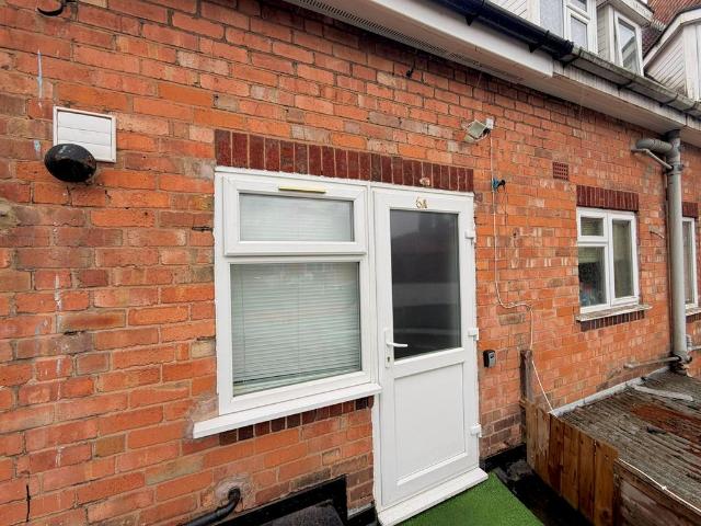 Cranes Park Road, Birmingham, B26 3 bed apartment to rent £1,075 pcm £248 pw