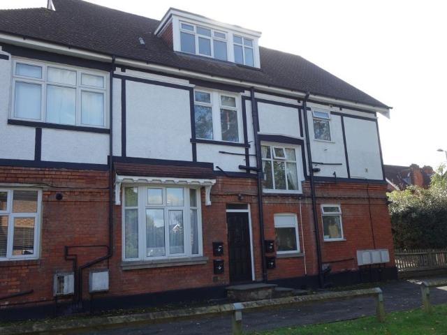 Cranes Park, Surbiton KT5, 2 bed flat to rent, £1,650 pcm | PrimeLocation