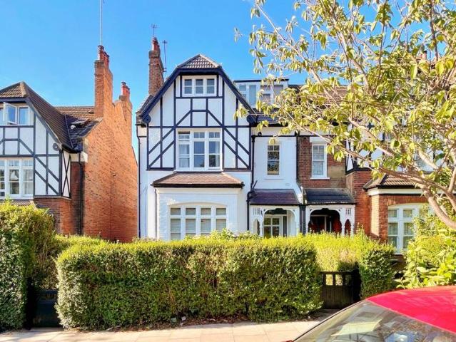 Cranley Gardens, London N10 Studio to rent £1,450 pcm £335 pw