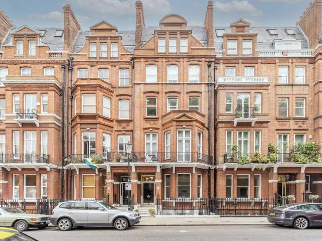 Cranley Gardens, London SW7 2 bed flat to rent £3,500 pcm £808 pw
