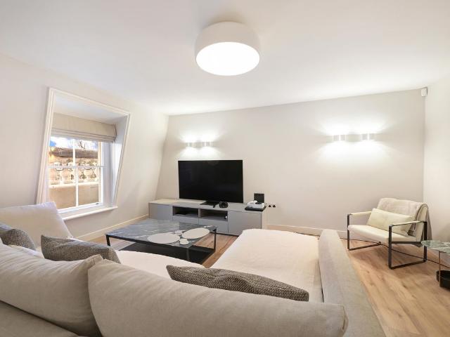 Cranley Gardens, London SW7, 3 bed flat to rent, £6,045 pcm | PrimeLocation