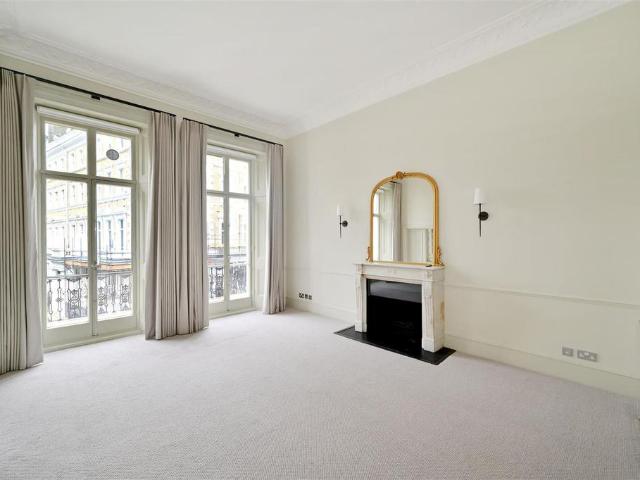 Cranley Gardens, South Kensington, SW7 2 bed apartment to rent £5,200 pcm £1,200 pw