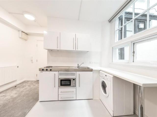 Cranley Place, South Kensington. Studio to rent £1,516 pcm £350 pw