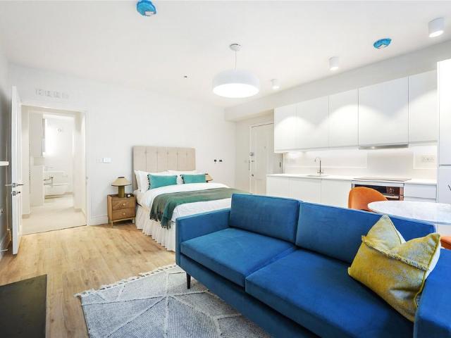 Cranley Place, South Kensington. Studio to rent £2,492 pcm £575 pw