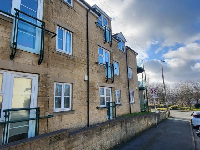 Cranmer Road, Bradford BD3, 2 bed flat to rent, £750 pcm | PrimeLocation
