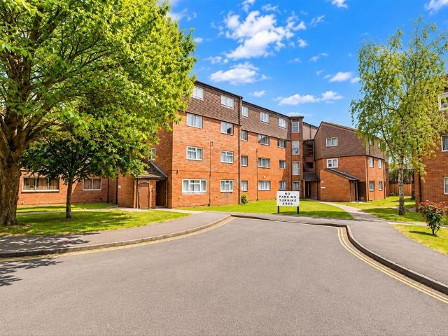 Cranston Close, Hounslow TW3, 1 bed flat to rent, £1,350 pcm | PrimeLocation